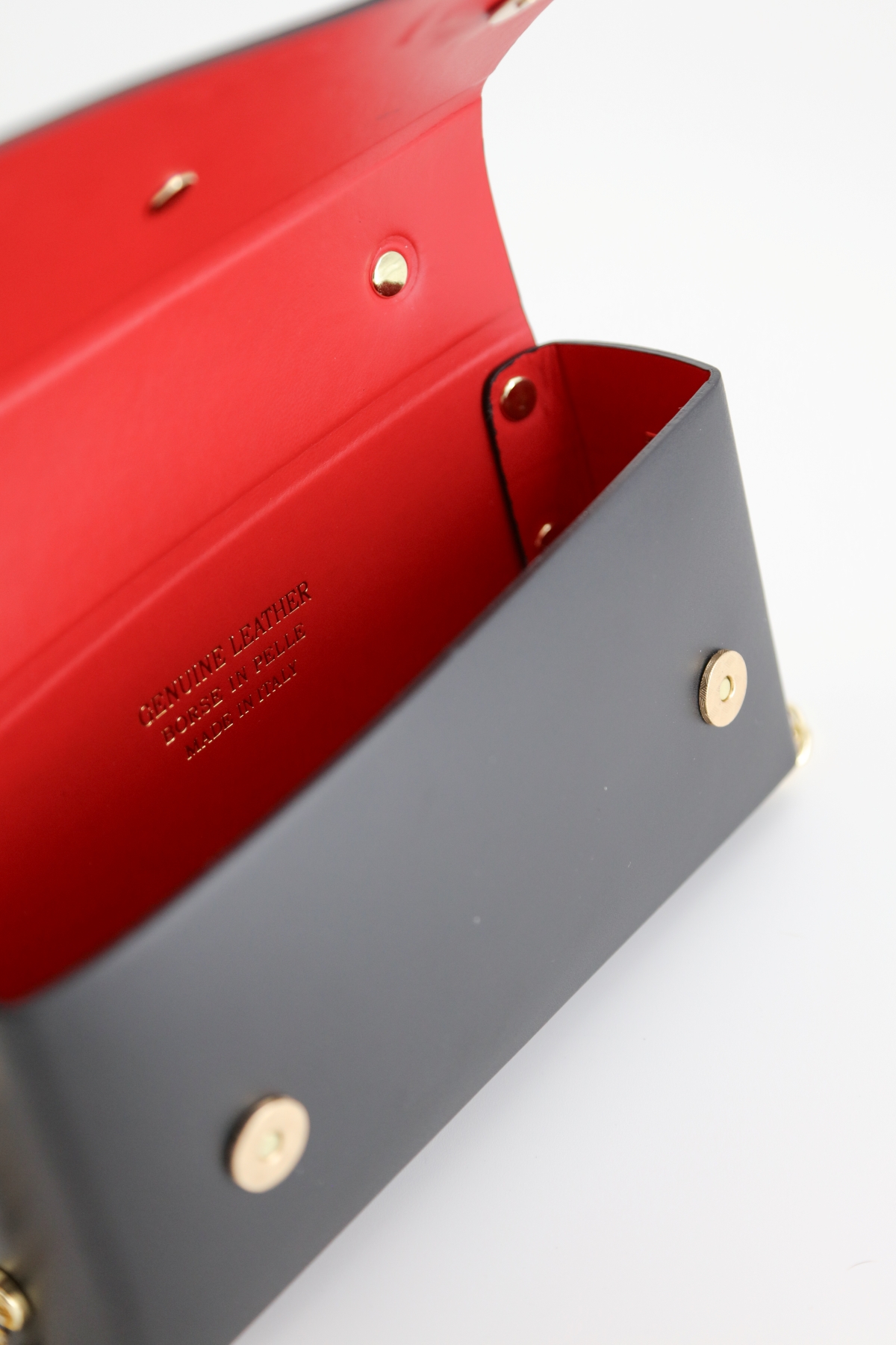 LITTLE CHARM - Image 3